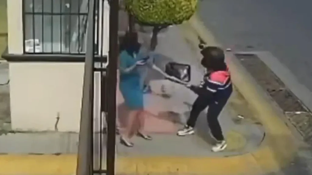 La delincuencia se hace presente en calles de Ecatepec, en está ocasión, la víctima fue una mujer.