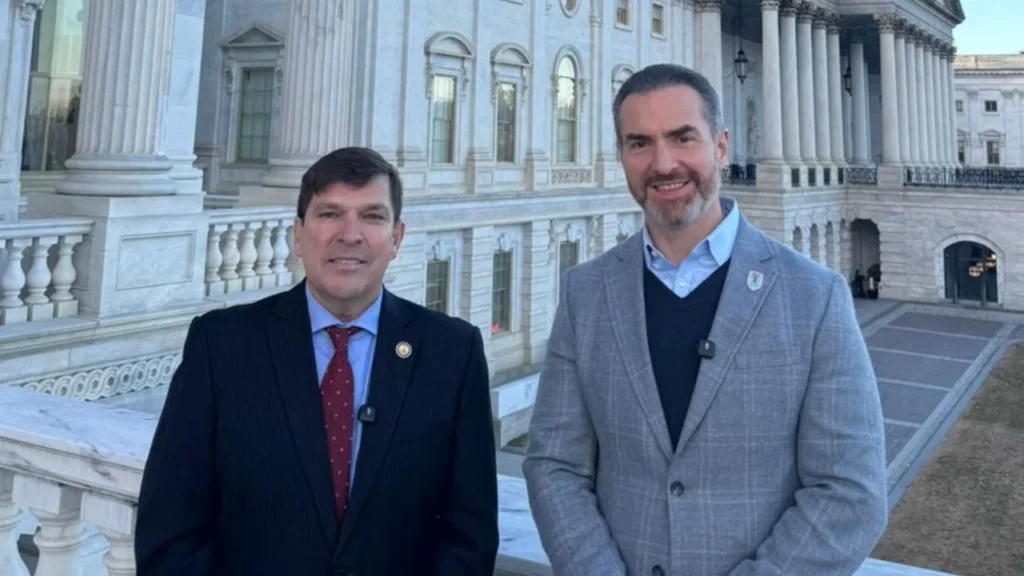 Adrián de la Garza se encuentra en Washington como invitado especial al evento que se realizará el viernes en el Kennedy Center.