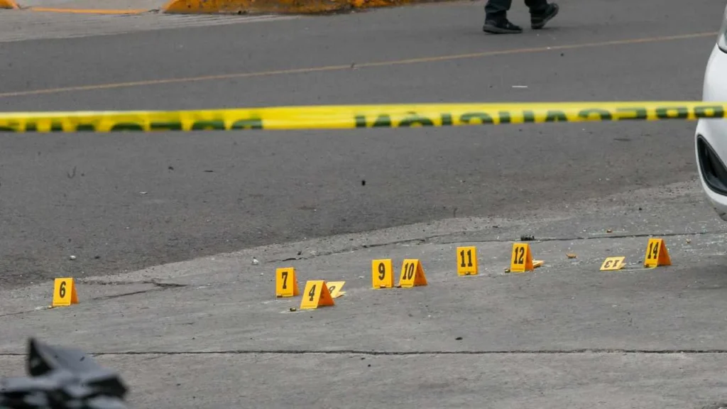 Una balacera en Villa de las Flores, Coacalco, dejó como saldo 3 muertos y un herido.
