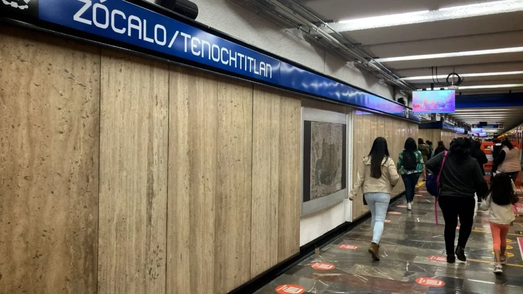 Cierran de nueva cuenta la estación Zócalo del Metro
