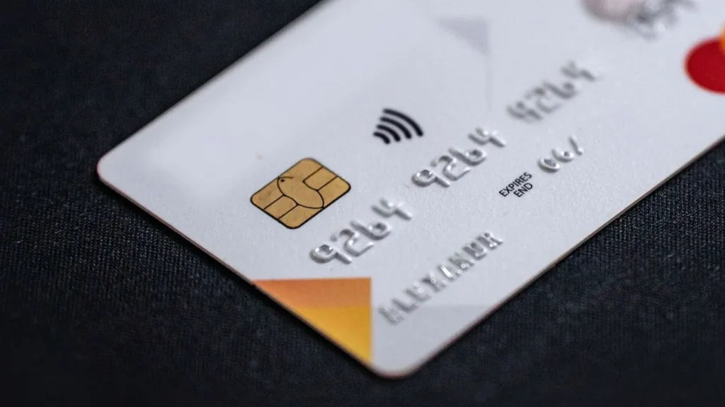 Si vas a realizar pagos con tu tarjeta bancaria con 'contactless', ten cuidado con el ‘toque fantasma’ y evita que te roben tu dinero.