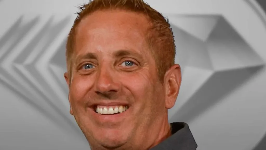 La NASCAR confirmó la muerte del expiloto Greg Biffle, quien sufrió un accidente a bordo de un avión en Carolina del Norte.