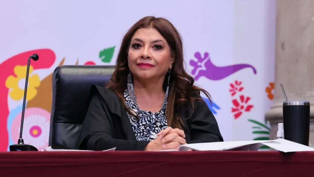 Brugada respondió a críticas por su vestimenta, replicadas tras el sorteo de la Mundial 2026: 'estoy orgullosa de cómo me visto' afirmó.
