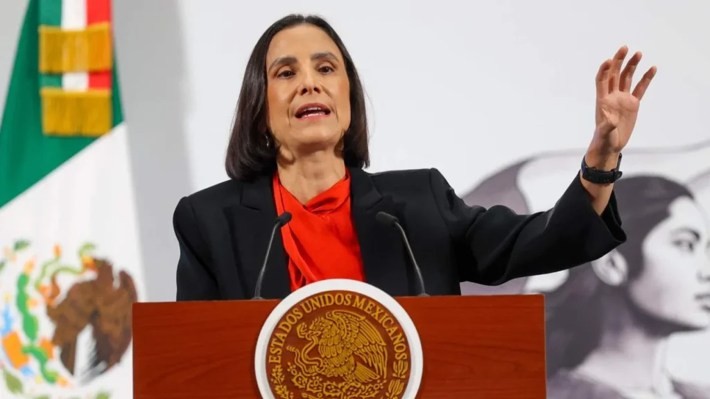 Luz Elena González Escobar señaló que la generación de energía debe estar en manos del Estado.