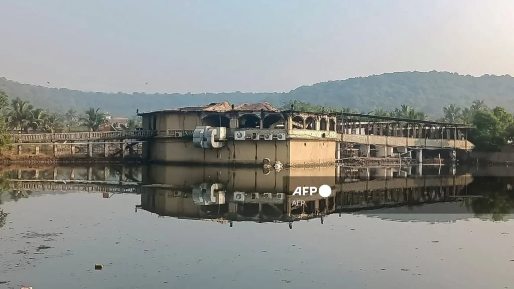 Varios turistas figuran entre las víctimas del incendio en el centro nocturno del balneario de Goa, de los más frecuentados en India.
