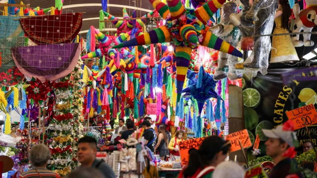 Clara Brugada llamó a los capitalinos a contribuir al medio ambiente en estas fiestas decembrinas.