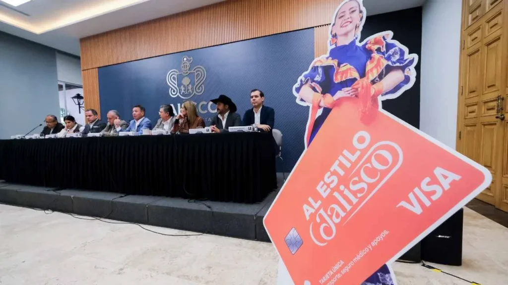  "A través de esta tarjeta vamos a recibir todos los apoyos de todas las Secretarías", mencionaron las autoridades estatales.
