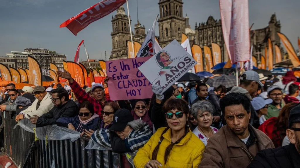 Fiesta en el Zócalo mientras hay violencia en Michoacán, dice el PRI