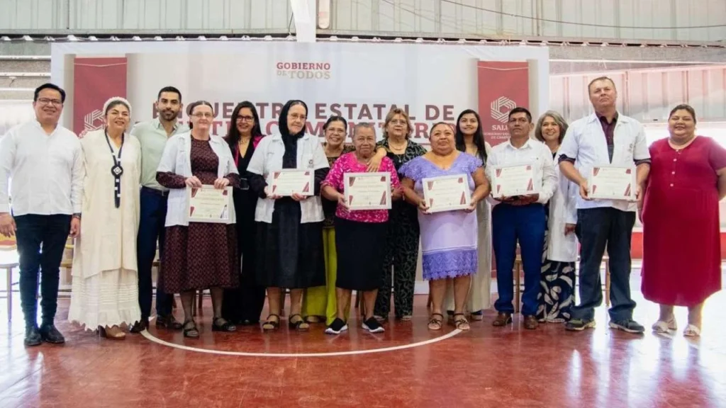 Reconocen el trabajo de 593 PARS y parteras tradicionales activos en localidades rurales de los 13 municipios.