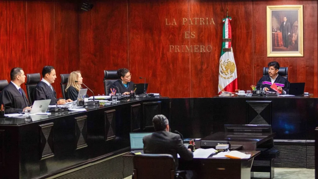 Pago de indemnizaciones en UMA y congelamiento de cuentas sin orden judicial, entre los proyectos de Lenia Batres que SCJN deja para 2026.