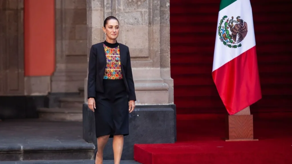 La presidenta Claudia Sheinbaum es una de las 67 personas más elegantes del mundo en 2025, según el rotativo The New York Times.