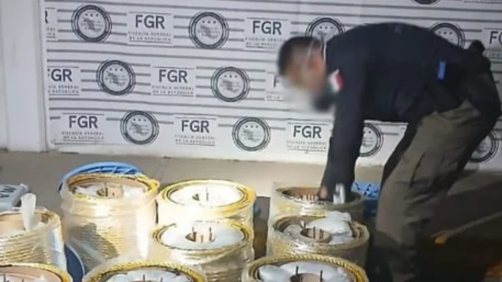 Fuerzas de seguridad en Sonora realizaron la incautación de varios kilos de droga, entre las que había fentanilo y metanfetamina.