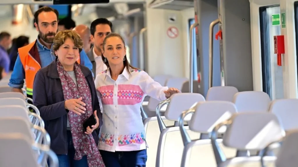 La presidenta Sheinbaum y la gobernadora Gómez abordaron el Tren Suburbano en la estación de Cueyamil, la primera de seis estaciones intermedias.