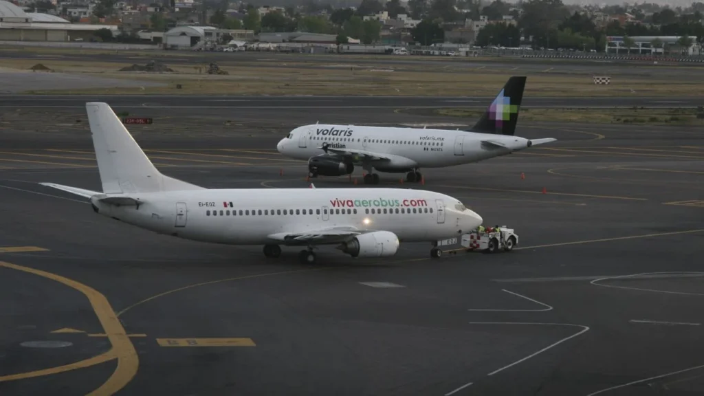 Director del INIJA considera que la alianza comercial entre las aerolíneas Viva Aerobus y Volaris puede 'encarecer asientos’.