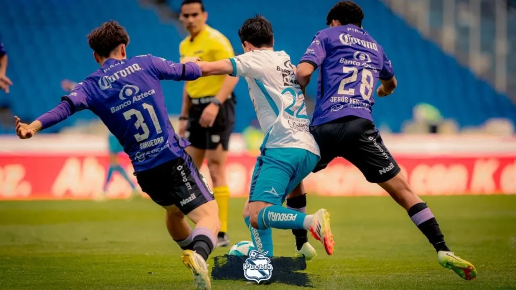 Puebla sumó sus primeros tres puntos del Clausura 2026 tras imponerse 2-1 a Mazatlán en el arranque de la jornada intersemanal de la Liga MX.