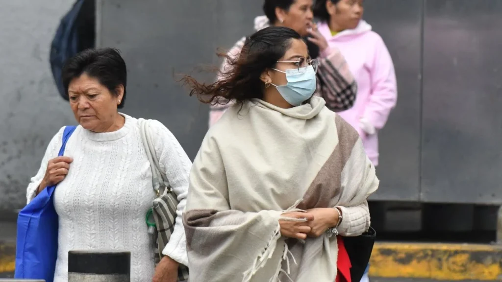 El frío intenso activó Alertas Amarilla y Naranja en varias alcaldías de la Ciudad de México