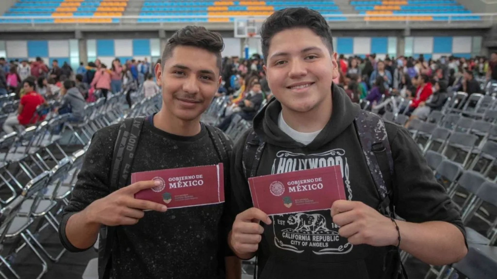 Los beneficiarios de la Beca Benito Juárez se encuentran ansiosos por saber cuándo será la dispersión del primer pago del 2026. Te contamos.
