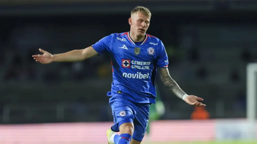 Tras muchos problemas al inicio de este torneo, Cruz Azul finalmente hizo oficial la salida de Mateusz Bogusz del equipo.