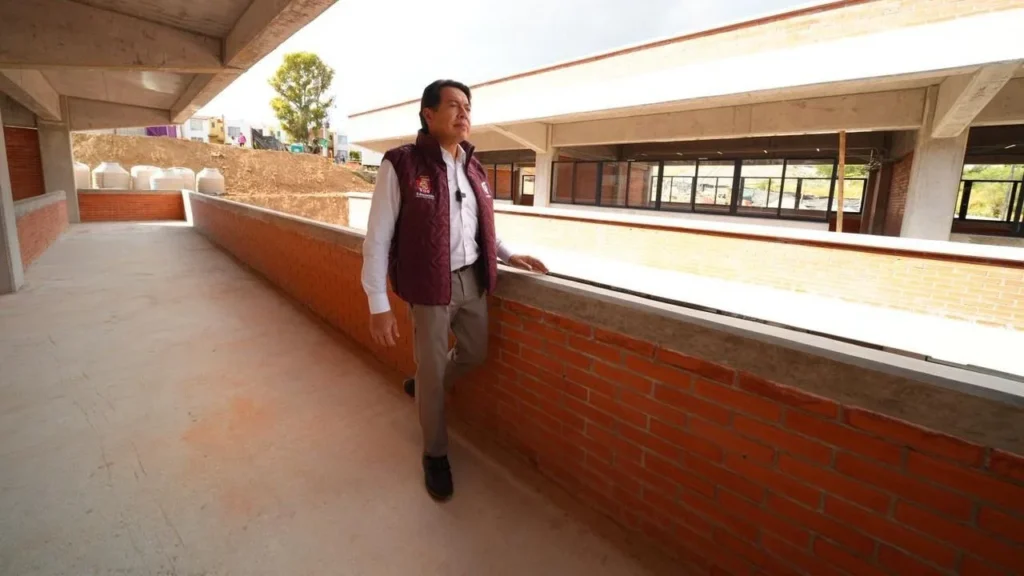 Mario Delgado acompañó a la presidenta Sheinbaum para supervisar los trabajos de construcción del CBTIS No. 300 en el estado de Puebla.
