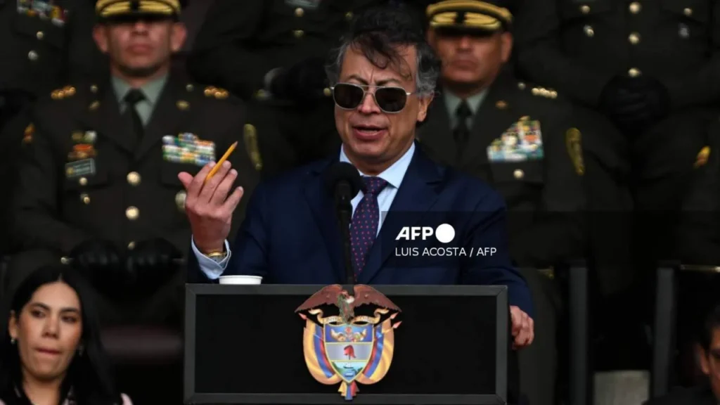 En su momento, Gustavo Petro rechazó las amenazas y señalamientos del magnate estadounidense.