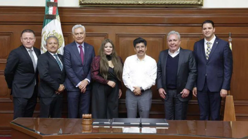 Reunión entre ministros y magistrados.