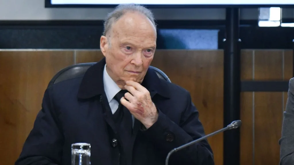 En su comparecencia, Alejandro Gertz Manero señaló ser un funcionario que quería un cambio en su vida pública tras estar en la FGR.
