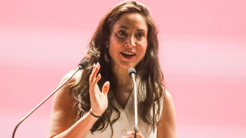 Hackean la cuenta de X de Claudia Curiel de Icaza, titular de Cultura