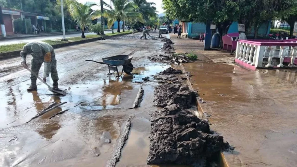 Durante 2026 y 2027 se invertirá en la reconstrucción de zonas afectadas por las intensas lluvias en Veracruz.