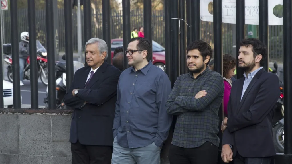 José Ramón López Beltrán se queja de que lo insultó la IA