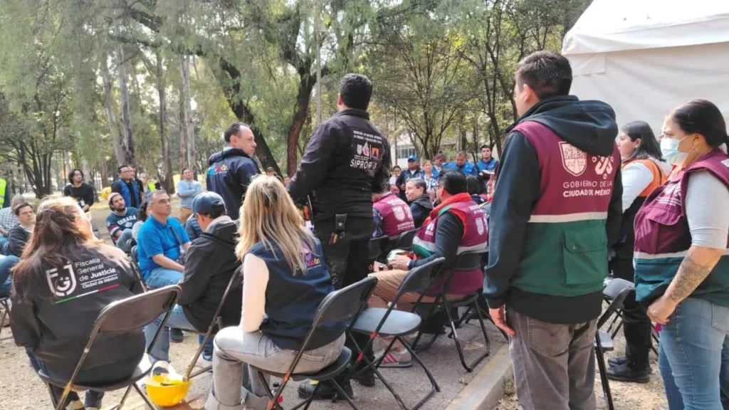 Brindan atención y apoyo a los afectados por la explosión ocurrida el día de ayer vienes.
