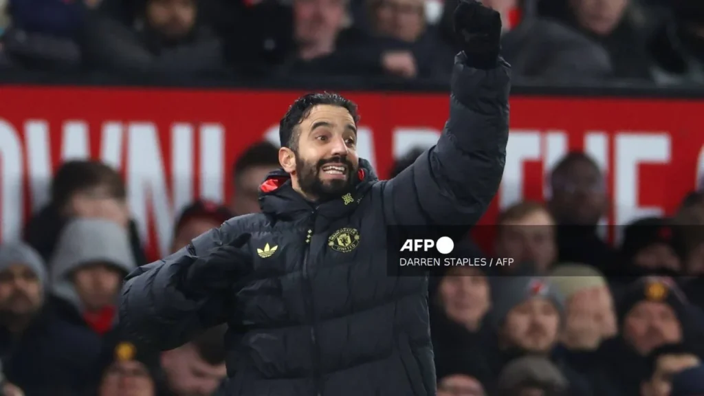 A través de un comunicado, el Manchester United anunció la salida del entrenador Rubén Amorim por su pésimo rendimiento con el equipo.