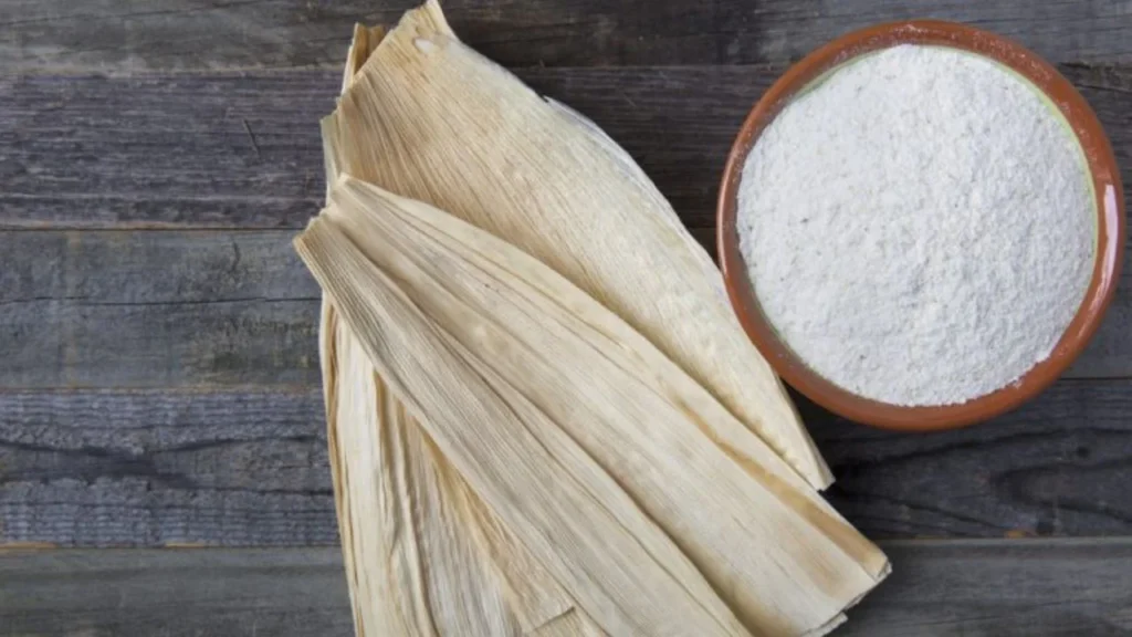 La elección entre masa nixtamalizada o harina de maíz influye en el sabor y la textura de los tamales, protagonistas del Día de la Candelaria cada 2 de febrero.