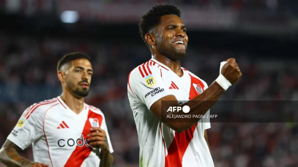  El exatacante de River Plate está como agente libre, por lo que puede fichar con cualquier otro equipo.