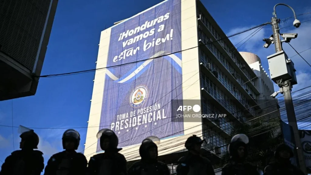 Nasry Asfura jura como nuevo presidente de Honduras