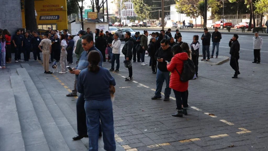 Refuerzan cultura de prevención con simulacro sísmico en CDMX