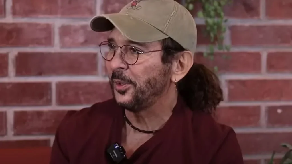 Luego de que se difundiera en redes sociales el rumor de su muerte, el comediante Óscar Burgos salió a aclarar el tema.