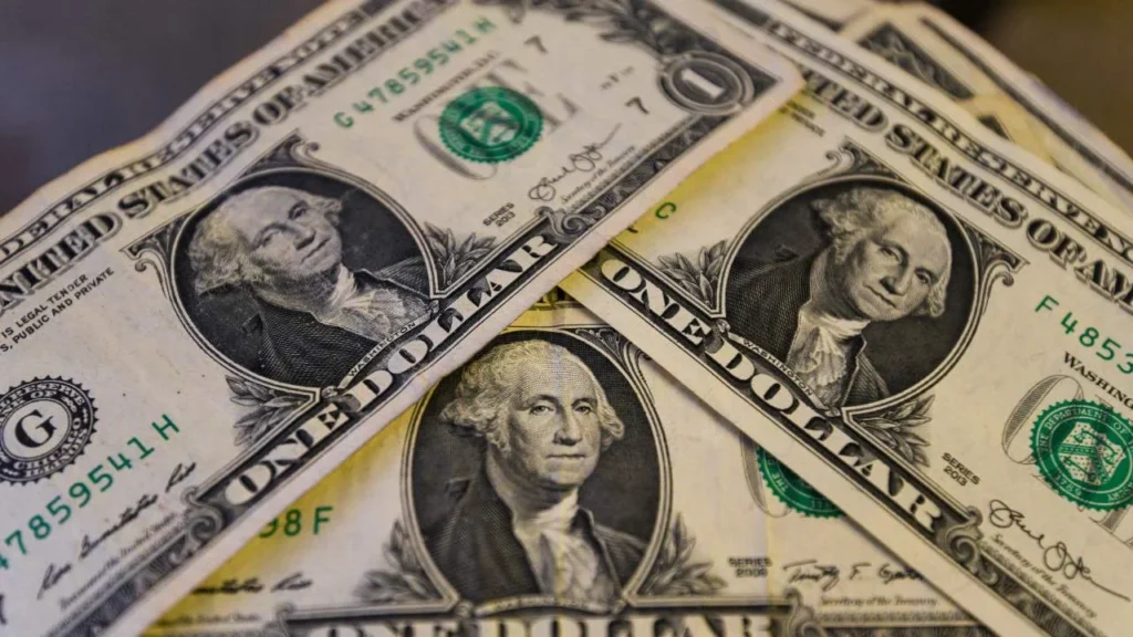 Este jueves, el dólar se debilitó tras la publicación de datos económicos favorables.