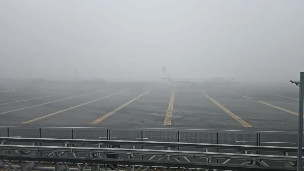Suspenden operaciones en el AIFA y el AICM a causa de la neblina 