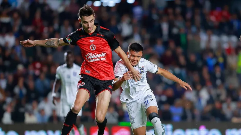 Los Xolos vencieron a los Gallos Blancos en La Corregidora.
