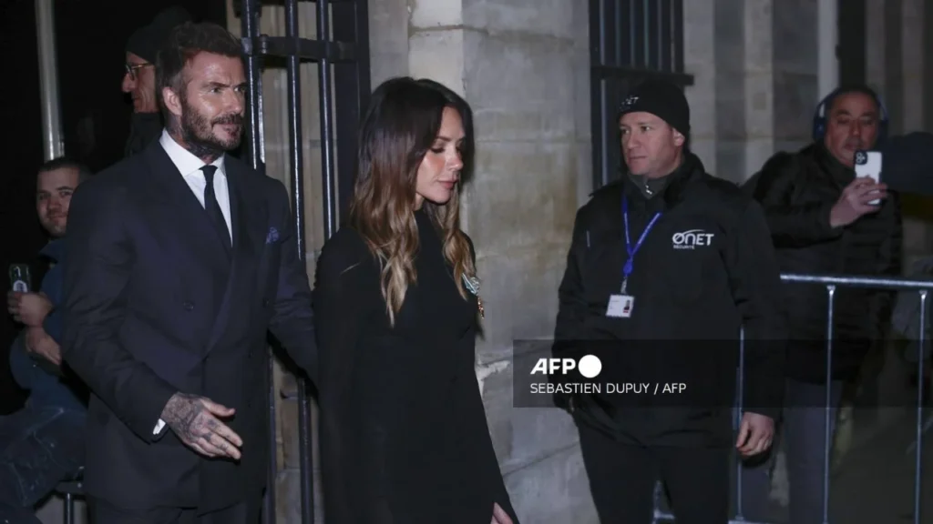 Victoria Beckham, condecorada en Francia en medio de sus problemas familiares