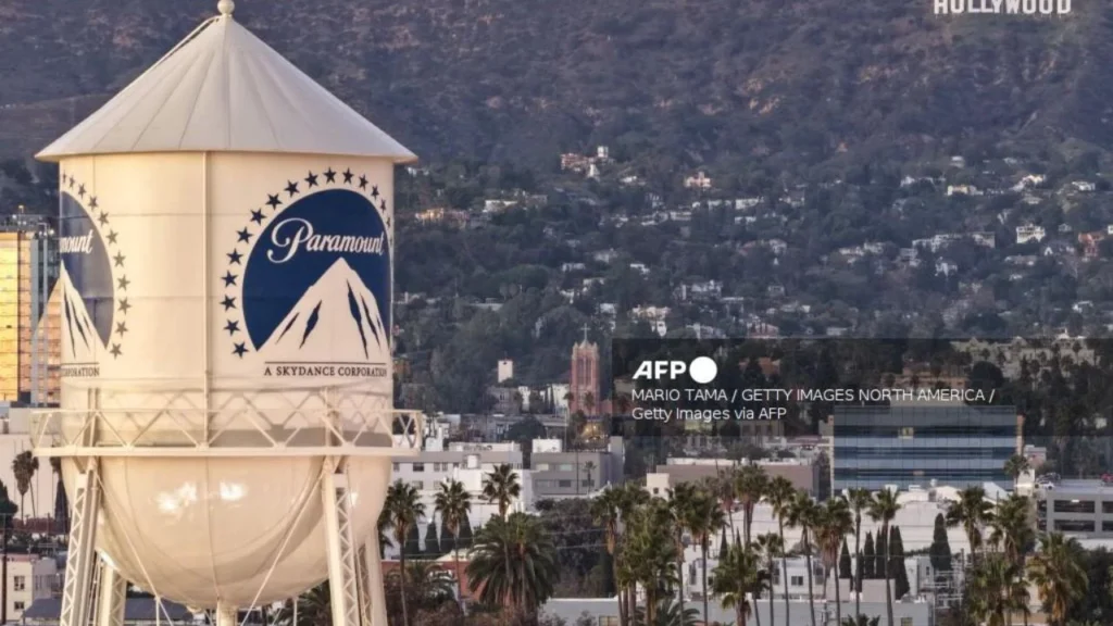 Warner rechaza última oferta de Paramount y confirma preferencia por Netflix