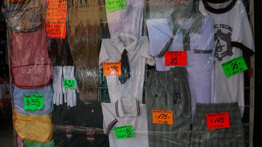 Abren registro para recibir apoyo para uniformes y útiles escolares