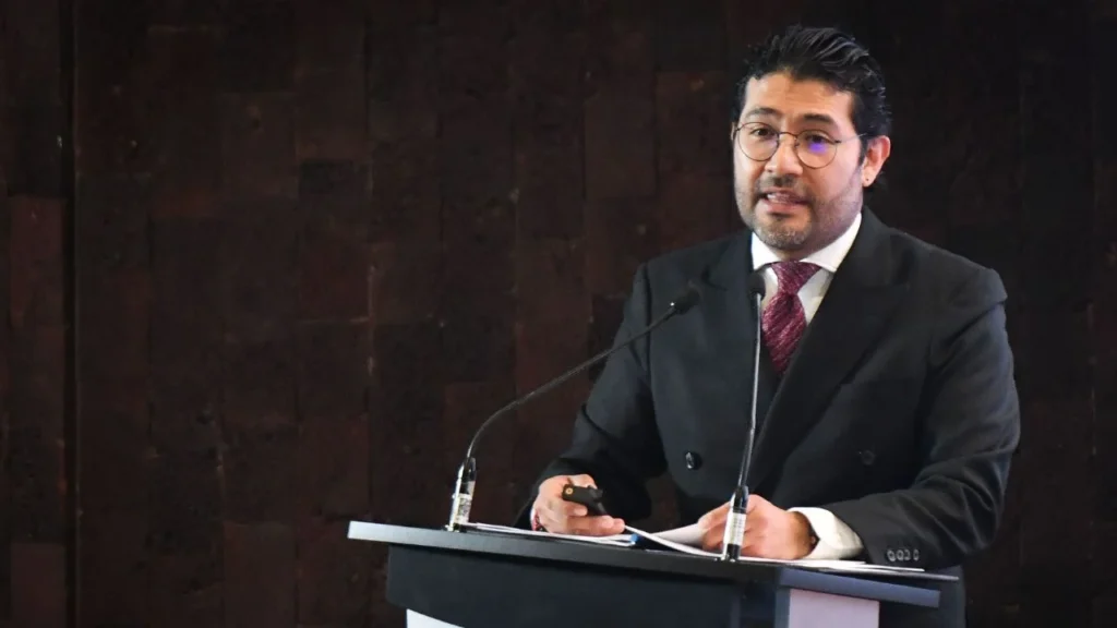 Marath Bolaños, explicó que la reducción de la jornada laboral a 40 horas semanales abriría la posibilidad de garantizar dos días de descanso obligatorios por ley