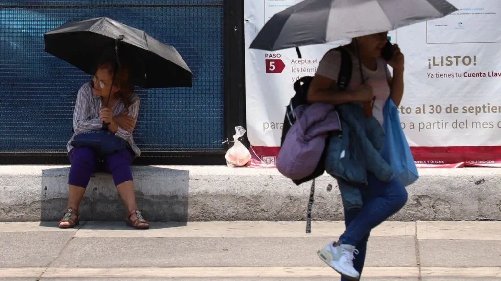 Clima hoy: el frente frío 34 ocasionará vientos fuertes y descenso de temperatura en el norte, mientras en el resto del país persistirá ambiente cálido a caluroso.