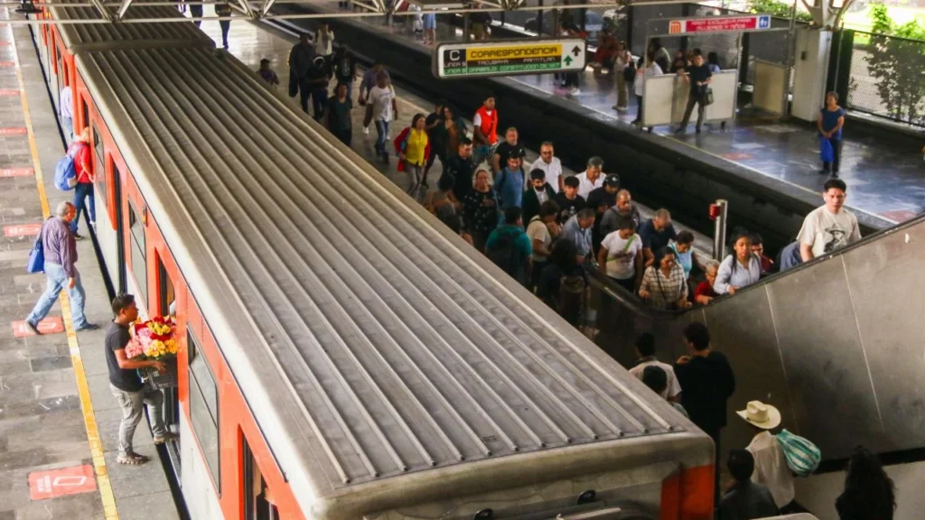Las estaciones Chabacano, Viaducto y San Antonio Abad tendrán cierre anticipado y suspensión dominical como parte del mantenimiento integral de la Línea 2 del Metro CDMX.