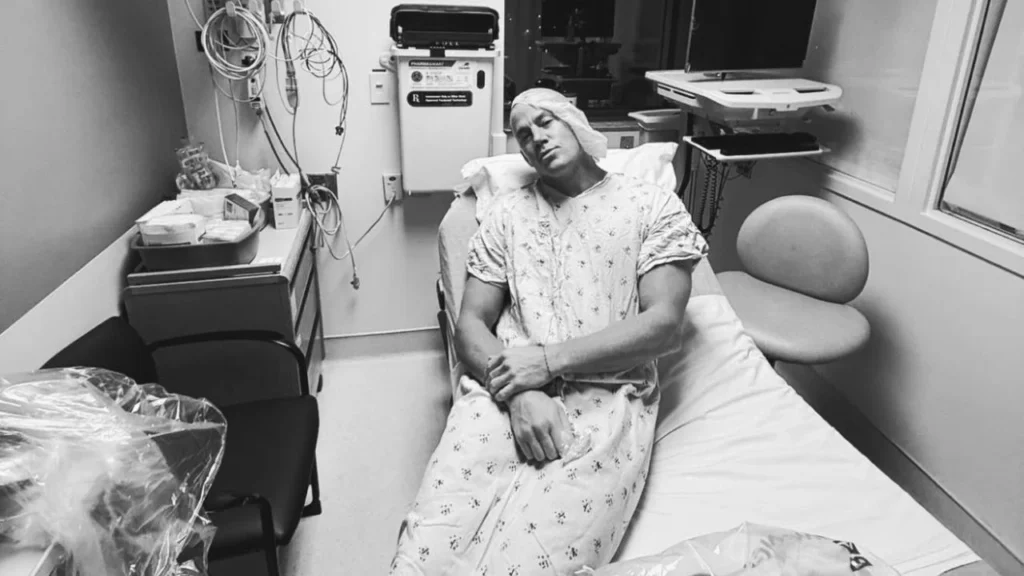 A través de redes sociales, Channing Tatum compartió una fotografías desde un hospital, hecho que tomó por sorpresa a todo mundo.