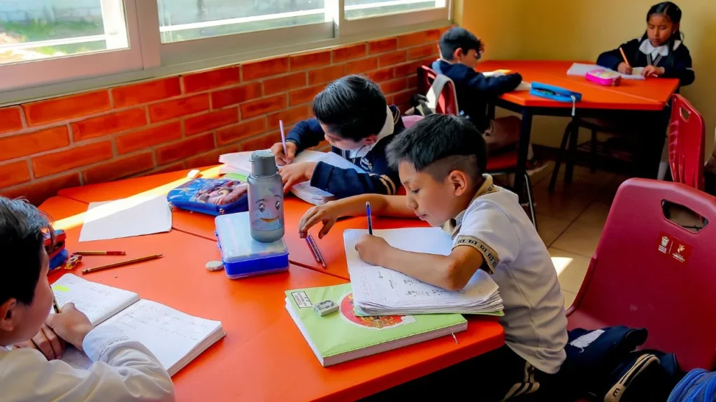 En el Edomex arrancaron los trámites para las preinscripciones de educación básica que incluye el nivel preescolar, primaria y secundaria.