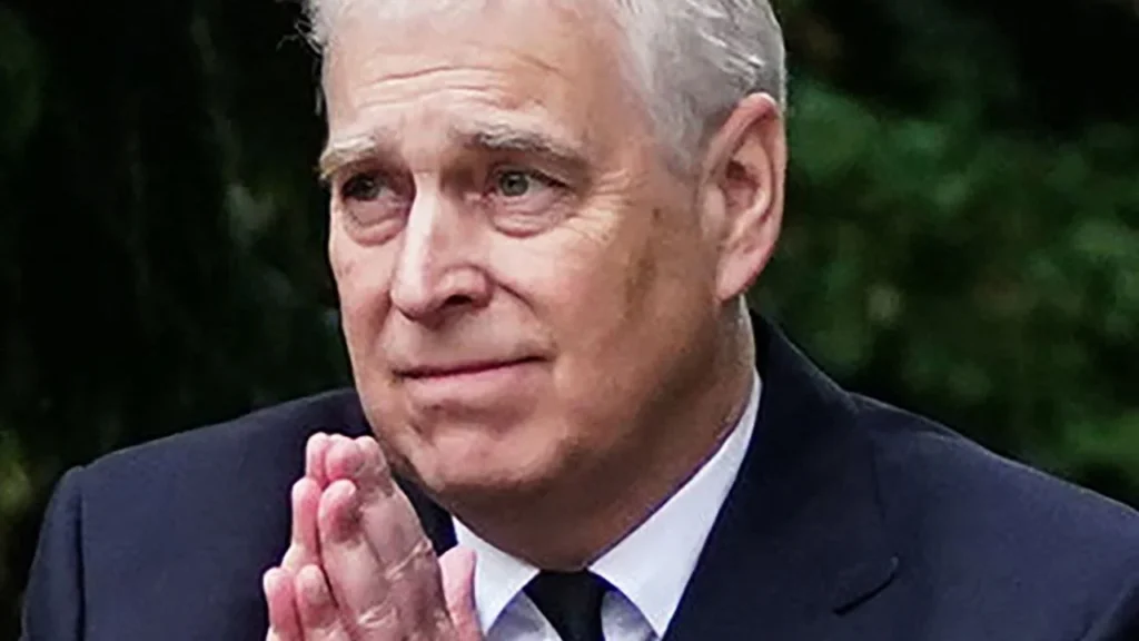 El rey Carlos III se pronuncia tras el arresto de su hermano, el expríncipe Andrew Mountbatten-Windsor, en medio de la polémica por el caso Epstein