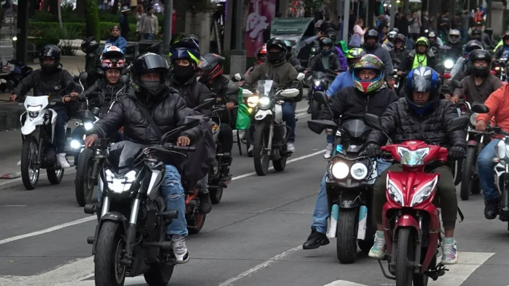Diversos colectivos y grupos ciclistas y motociclistas realizarán movilizaciones este día en distintos puntos de la Ciudad de México, con posibles afectaciones al tránsito.
