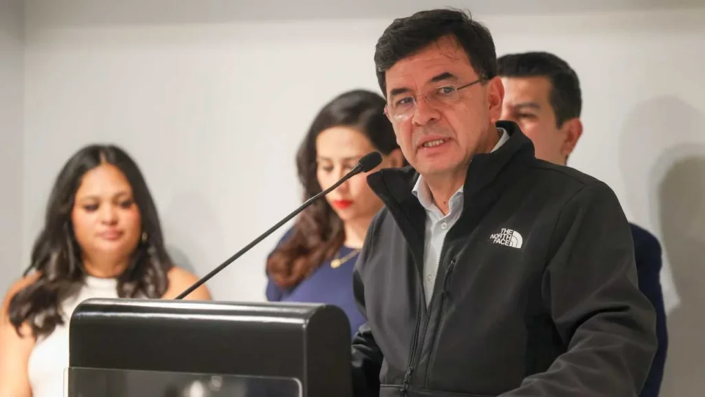 Jesús Ramírez Cuevas se defendió de las criticas en su contra.